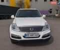 Белый Cанг Йонг Рекстон, объемом двигателя 2.7 л и пробегом 147 тыс. км за 10500 $, фото 2 на Automoto.ua