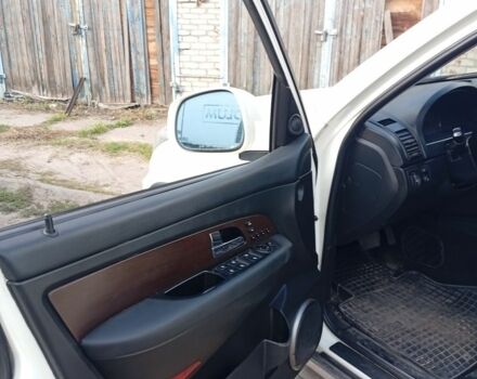 Белый Cанг Йонг Рекстон, объемом двигателя 2.7 л и пробегом 200 тыс. км за 10500 $, фото 4 на Automoto.ua