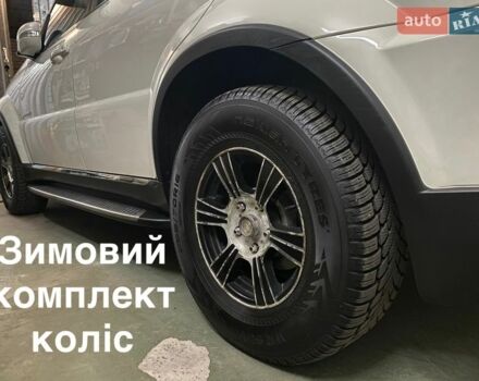 Белый Cанг Йонг Рекстон, объемом двигателя 2.7 л и пробегом 167 тыс. км за 12500 $, фото 64 на Automoto.ua