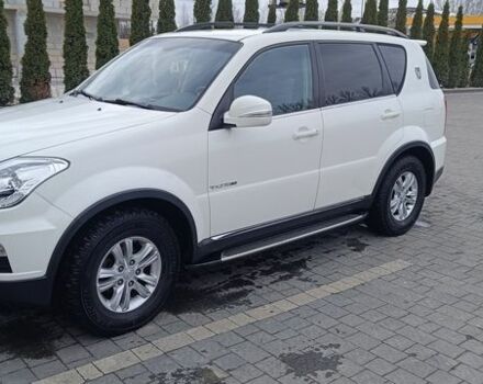 Белый Cанг Йонг Рекстон, объемом двигателя 2.7 л и пробегом 290 тыс. км за 11500 $, фото 6 на Automoto.ua