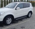 Белый Cанг Йонг Рекстон, объемом двигателя 2.7 л и пробегом 290 тыс. км за 11500 $, фото 6 на Automoto.ua