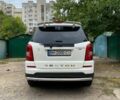 Білий Cанг Йонг Rexton, об'ємом двигуна 2.7 л та пробігом 170 тис. км за 12299 $, фото 2 на Automoto.ua