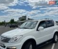 Білий Cанг Йонг Rexton, об'ємом двигуна 2 л та пробігом 254 тис. км за 9500 $, фото 1 на Automoto.ua