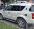 Белый Cанг Йонг Рекстон, объемом двигателя 2.7 л и пробегом 194 тыс. км за 12500 $, фото 7 на Automoto.ua