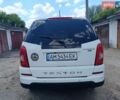 Білий Cанг Йонг Rexton, об'ємом двигуна 2 л та пробігом 232 тис. км за 10299 $, фото 7 на Automoto.ua