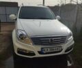 Білий Cанг Йонг Rexton, об'ємом двигуна 2.2 л та пробігом 130 тис. км за 17500 $, фото 4 на Automoto.ua