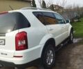 Білий Cанг Йонг Rexton, об'ємом двигуна 2.2 л та пробігом 130 тис. км за 17000 $, фото 19 на Automoto.ua