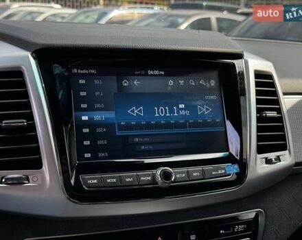 Білий Cанг Йонг Rexton, об'ємом двигуна 2.2 л та пробігом 13 тис. км за 46290 $, фото 32 на Automoto.ua