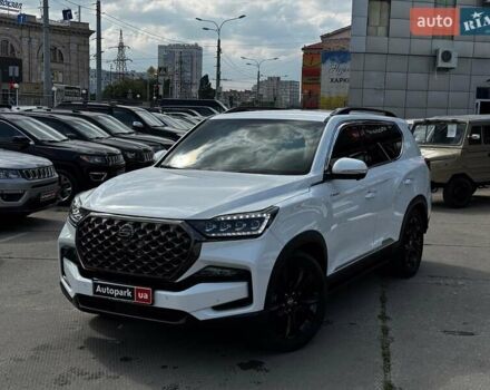 Білий Cанг Йонг Rexton, об'ємом двигуна 2.2 л та пробігом 13 тис. км за 46290 $, фото 2 на Automoto.ua
