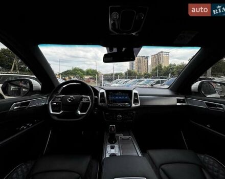 Білий Cанг Йонг Rexton, об'ємом двигуна 2.2 л та пробігом 13 тис. км за 46290 $, фото 53 на Automoto.ua