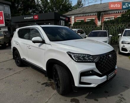 Білий Cанг Йонг Rexton, об'ємом двигуна 2.2 л та пробігом 13 тис. км за 46290 $, фото 7 на Automoto.ua