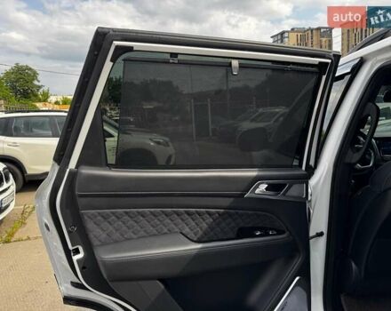 Білий Cанг Йонг Rexton, об'ємом двигуна 2.2 л та пробігом 13 тис. км за 46290 $, фото 44 на Automoto.ua