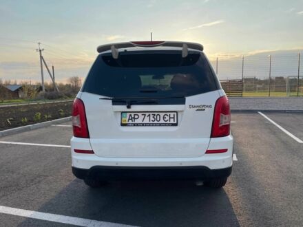 Білий Cанг Йонг Rexton, об'ємом двигуна 2.7 л та пробігом 162 тис. км за 12500 $, фото 1 на Automoto.ua