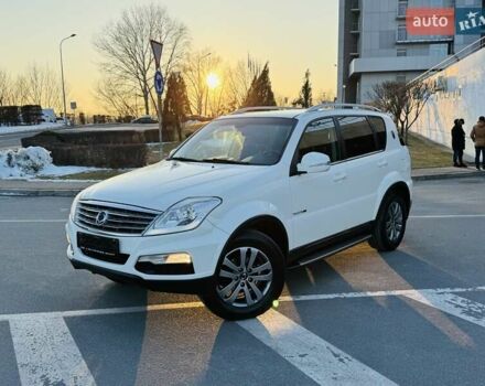 Білий Cанг Йонг Rexton, об'ємом двигуна 2.7 л та пробігом 175 тис. км за 11100 $, фото 1 на Automoto.ua