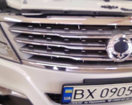 Білий Cанг Йонг Rexton, об'ємом двигуна 2 л та пробігом 134 тис. км за 13500 $, фото 1 на Automoto.ua