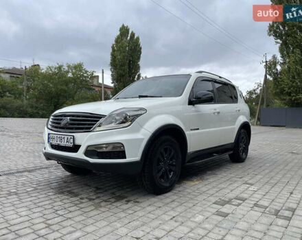 Білий Cанг Йонг Rexton, об'ємом двигуна 2 л та пробігом 120 тис. км за 13800 $, фото 1 на Automoto.ua
