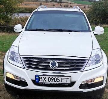 Белый Cанг Йонг Рекстон, объемом двигателя 2 л и пробегом 135 тыс. км за 13500 $, фото 1 на Automoto.ua