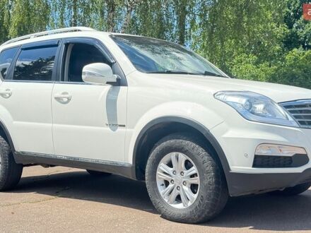 Білий Cанг Йонг Rexton, об'ємом двигуна 2 л та пробігом 232 тис. км за 9999 $, фото 1 на Automoto.ua