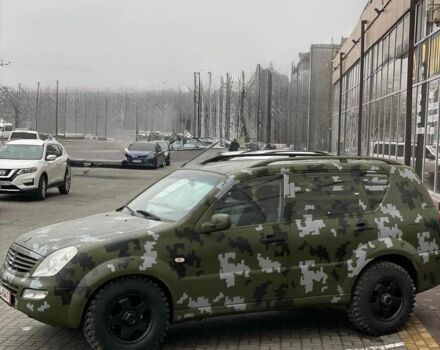 Бежевый Cанг Йонг Рекстон, объемом двигателя 2.7 л и пробегом 265 тыс. км за 6000 $, фото 1 на Automoto.ua