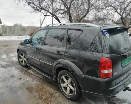 Черный Cанг Йонг Рекстон, объемом двигателя 2.7 л и пробегом 397 тыс. км за 42000 $, фото 2 на Automoto.ua