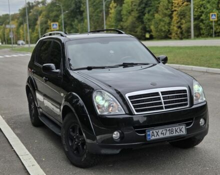 Чорний Cанг Йонг Rexton, об'ємом двигуна 2.7 л та пробігом 149 тис. км за 10500 $, фото 4 на Automoto.ua