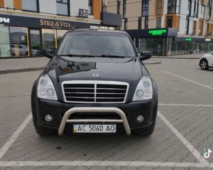 Чорний Cанг Йонг Rexton, об'ємом двигуна 2.7 л та пробігом 304 тис. км за 6798 $, фото 1 на Automoto.ua