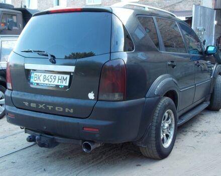 Чорний Cанг Йонг Rexton, об'ємом двигуна 2.7 л та пробігом 330 тис. км за 6500 $, фото 2 на Automoto.ua