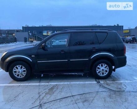 Чорний Cанг Йонг Rexton, об'ємом двигуна 2.7 л та пробігом 270 тис. км за 7000 $, фото 2 на Automoto.ua