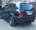 Чорний Cанг Йонг Rexton, об'ємом двигуна 2.7 л та пробігом 330 тис. км за 6500 $, фото 3 на Automoto.ua