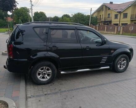 Чорний Cанг Йонг Rexton, об'ємом двигуна 2.7 л та пробігом 350 тис. км за 5800 $, фото 3 на Automoto.ua