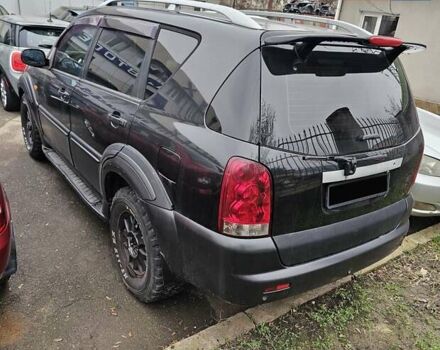Чорний Cанг Йонг Rexton, об'ємом двигуна 2.8 л та пробігом 200 тис. км за 3200 $, фото 2 на Automoto.ua