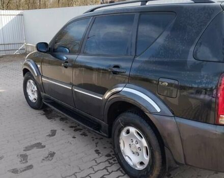 Чорний Cанг Йонг Rexton, об'ємом двигуна 2.69 л та пробігом 310 тис. км за 6000 $, фото 1 на Automoto.ua