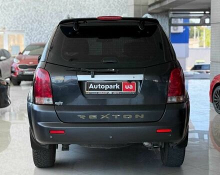 Чорний Cанг Йонг Rexton, об'ємом двигуна 2.8 л та пробігом 168 тис. км за 6490 $, фото 6 на Automoto.ua