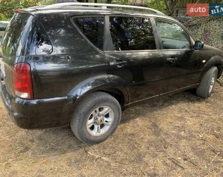 Черный Cанг Йонг Рекстон, объемом двигателя 2.5 л и пробегом 300 тыс. км за 4900 $, фото 3 на Automoto.ua