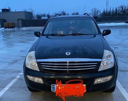 Чорний Cанг Йонг Rexton, об'ємом двигуна 2.7 л та пробігом 270 тис. км за 7000 $, фото 1 на Automoto.ua