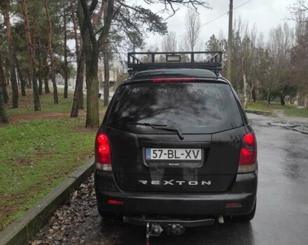 Чорний Cанг Йонг Rexton, об'ємом двигуна 2.9 л та пробігом 300 тис. км за 4600 $, фото 1 на Automoto.ua