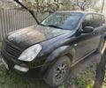 Черный Cанг Йонг Рекстон, объемом двигателя 3 л и пробегом 400 тыс. км за 3800 $, фото 2 на Automoto.ua