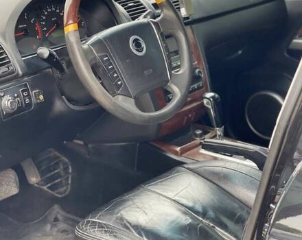 Чорний Cанг Йонг Rexton, об'ємом двигуна 2.8 л та пробігом 120 тис. км за 4400 $, фото 7 на Automoto.ua