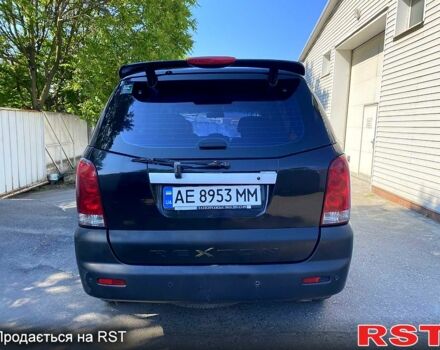 Чорний Cанг Йонг Rexton, об'ємом двигуна 2.8 л та пробігом 240 тис. км за 5799 $, фото 4 на Automoto.ua