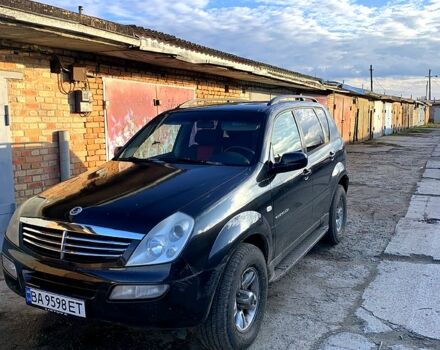 Чорний Cанг Йонг Rexton, об'ємом двигуна 2.7 л та пробігом 266 тис. км за 4800 $, фото 1 на Automoto.ua