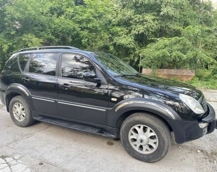 Чорний Cанг Йонг Rexton, об'ємом двигуна 2.8 л та пробігом 245 тис. км за 6300 $, фото 10 на Automoto.ua