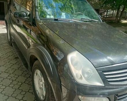 Чорний Cанг Йонг Rexton, об'ємом двигуна 2.7 л та пробігом 318 тис. км за 6400 $, фото 2 на Automoto.ua