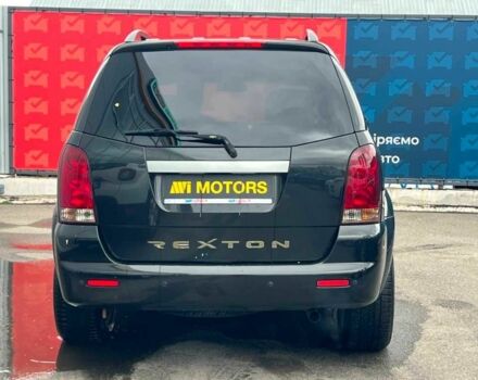 Чорний Cанг Йонг Rexton, об'ємом двигуна 2.7 л та пробігом 215 тис. км за 4500 $, фото 8 на Automoto.ua
