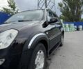 Черный Cанг Йонг Рекстон, объемом двигателя 2.7 л и пробегом 380 тыс. км за 5800 $, фото 3 на Automoto.ua