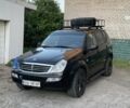 Чорний Cанг Йонг Rexton, об'ємом двигуна 2.7 л та пробігом 320 тис. км за 3200 $, фото 1 на Automoto.ua