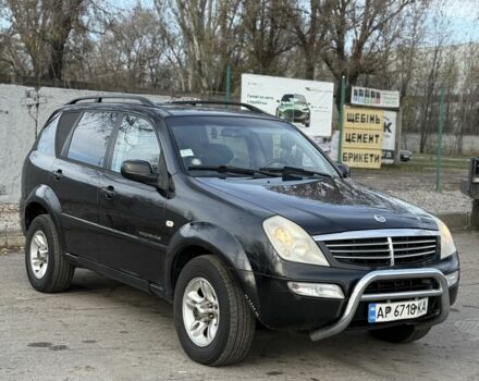 Черный Cанг Йонг Рекстон, объемом двигателя 2.7 л и пробегом 400 тыс. км за 3850 $, фото 2 на Automoto.ua