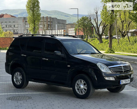 Чорний Cанг Йонг Rexton, об'ємом двигуна 2.7 л та пробігом 258 тис. км за 6000 $, фото 7 на Automoto.ua