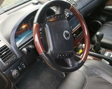 Черный Cанг Йонг Рекстон, объемом двигателя 2.7 л и пробегом 380 тыс. км за 7500 $, фото 6 на Automoto.ua