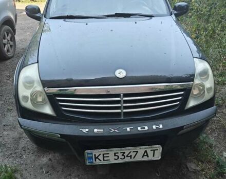 Чорний Cанг Йонг Rexton, об'ємом двигуна 2.8 л та пробігом 260 тис. км за 5500 $, фото 5 на Automoto.ua