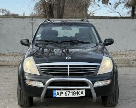 Черный Cанг Йонг Рекстон, объемом двигателя 2.7 л и пробегом 400 тыс. км за 3850 $, фото 1 на Automoto.ua